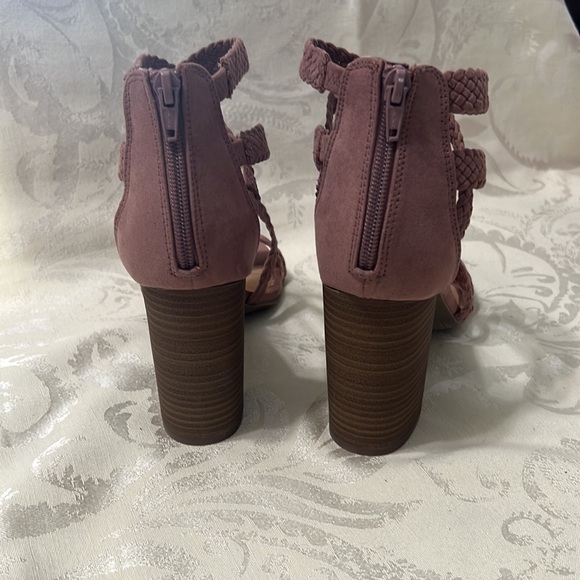 Lauren Conrad memory foam heels - Picture 5 of 10